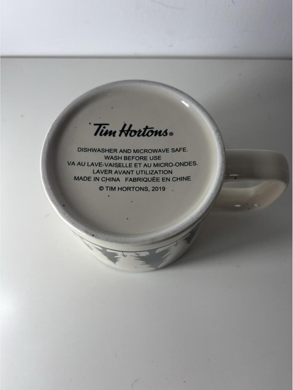Tim Hortons 2019 Wolf Forest Silhouette Mug Green Interior Speckled - Picture 6 of 6